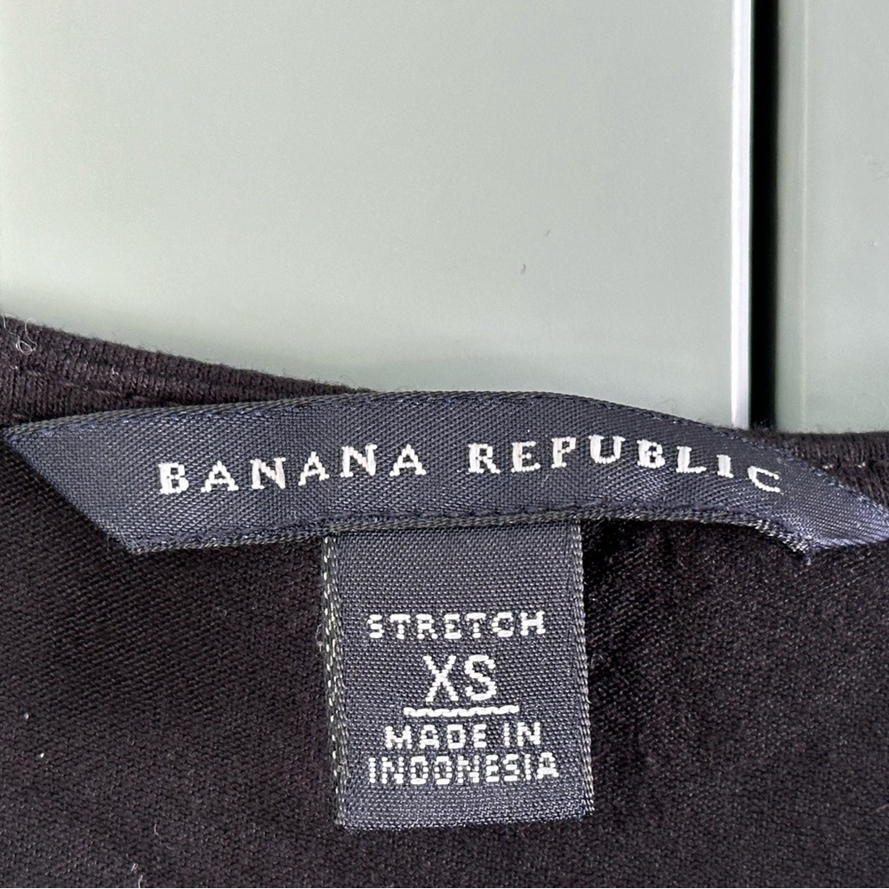 Banana Republic black top